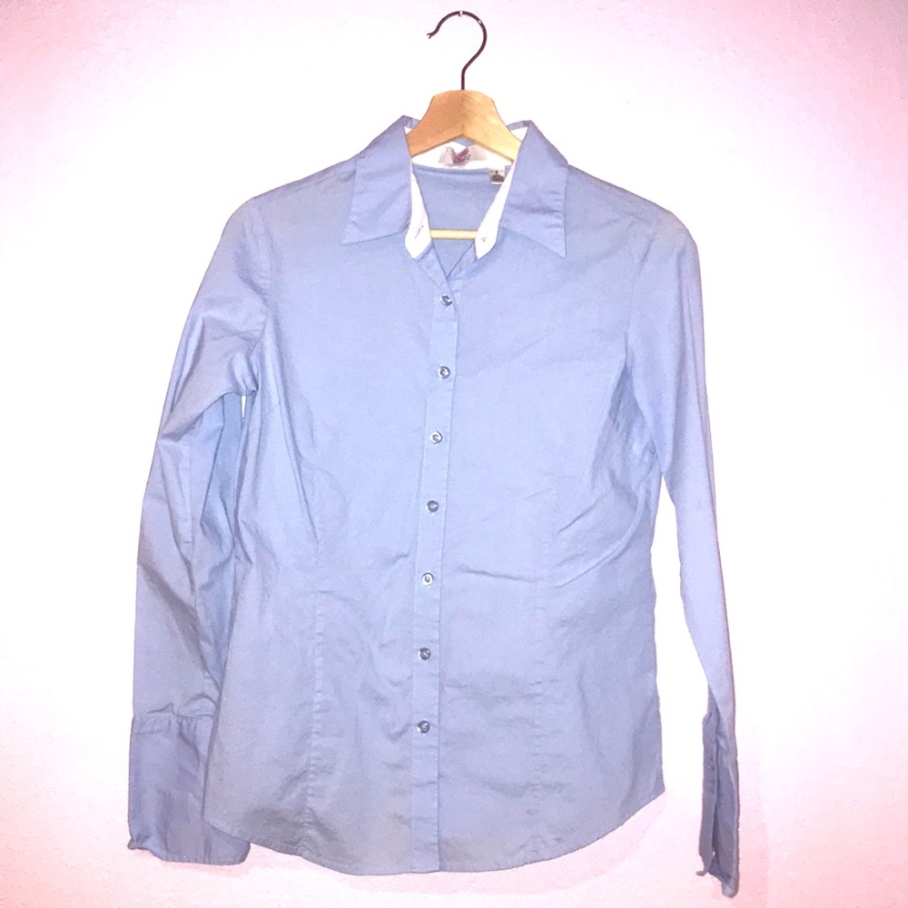 Blue simple button shirt